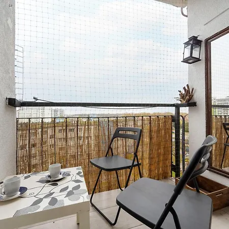 Przytulny Z Wanna Blisko Parku We Wroclawiu By Renters Apartman