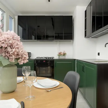 Przytulny Z Wanna Blisko Parku We Wroclawiu By Renters